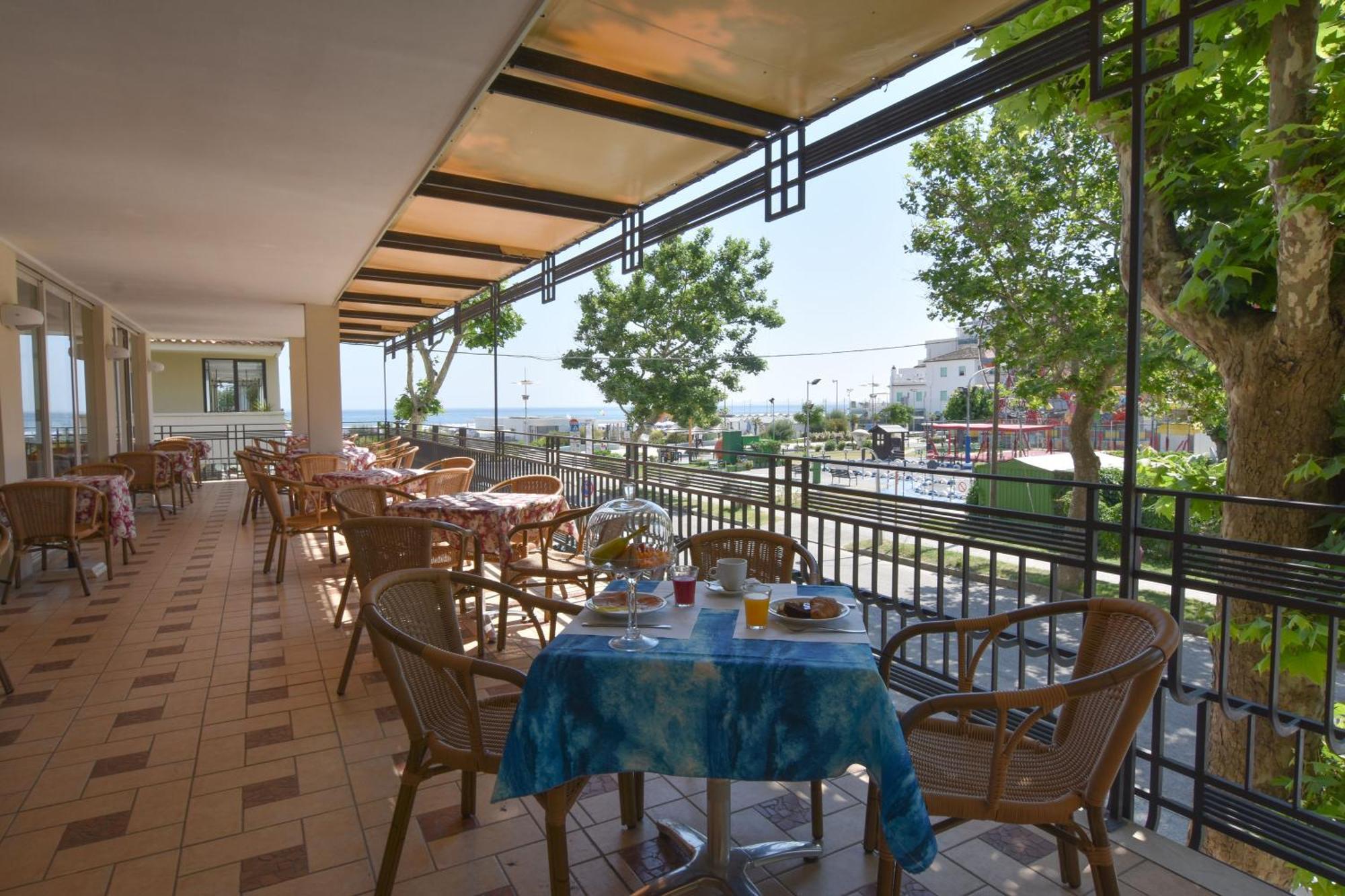 Hotel Bristol Misano Adriatico Luaran gambar